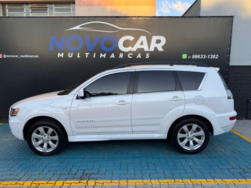 OUTLANDER 3.0 GT4 4X4 V6 24V GASOLINA 4P AUTOMÁTICO - 2013 - ESTâNCIA VELHA
