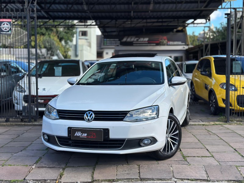 JETTA 2.0 TSI DSG HIGHLINE 200CV GASOLINA 4P AUTOMÁTICO - 2012 - CAXIAS DO SUL
