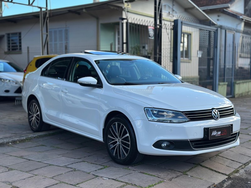 JETTA 2.0 TSI DSG HIGHLINE 200CV GASOLINA 4P AUTOMÁTICO - 2012 - CAXIAS DO SUL