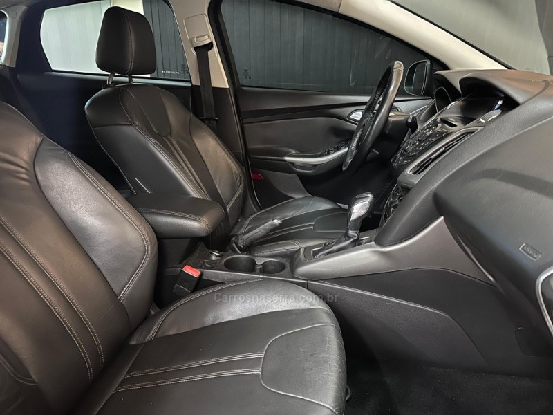 FOCUS 1.6 SE HATCH 16V FLEX 4P AUTOMÁTICO - 2015 - NOVO HAMBURGO