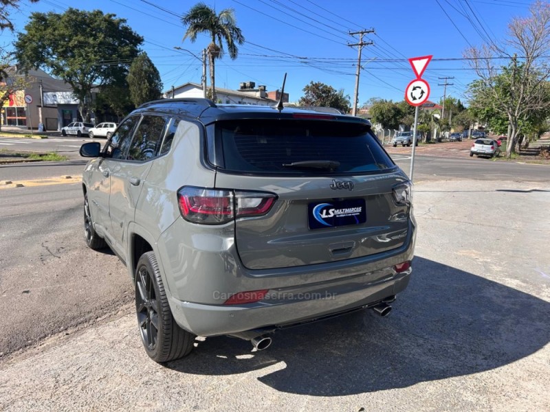 COMPASS 2.0 HURRICANE BLACKHAWK 4X4 TURBO GASOLINA 4P AUTOMÁTICO - 2025 - VENâNCIO AIRES