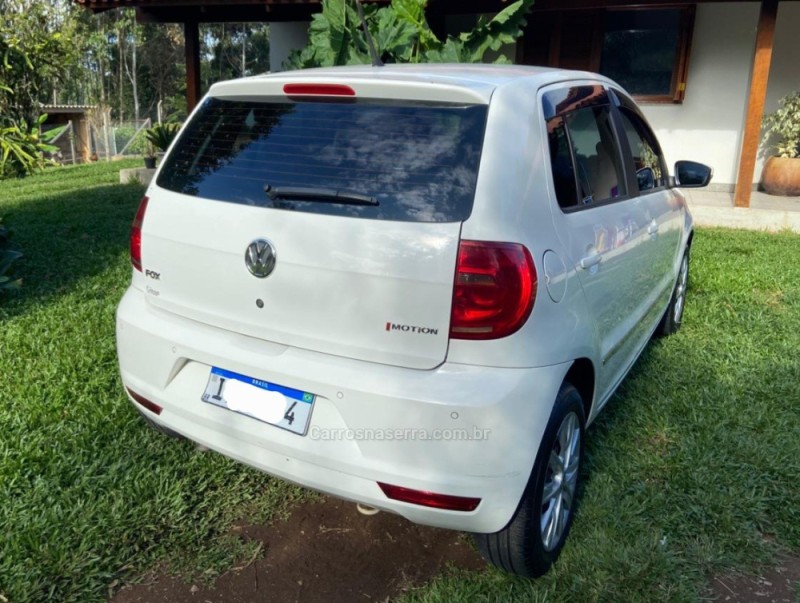 FOX 1.6 MI 8V FLEX 4P AUTOMATIZADO - 2014 - FARROUPILHA
