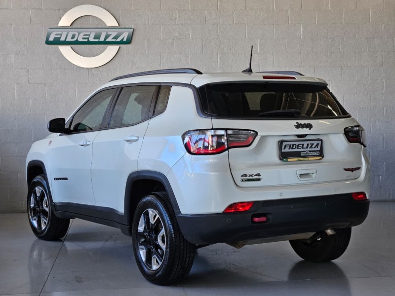 COMPASS 2.0 16V DIESEL TRAILHAWK 4X4 AUTOMÁTICO - 2017 - FARROUPILHA