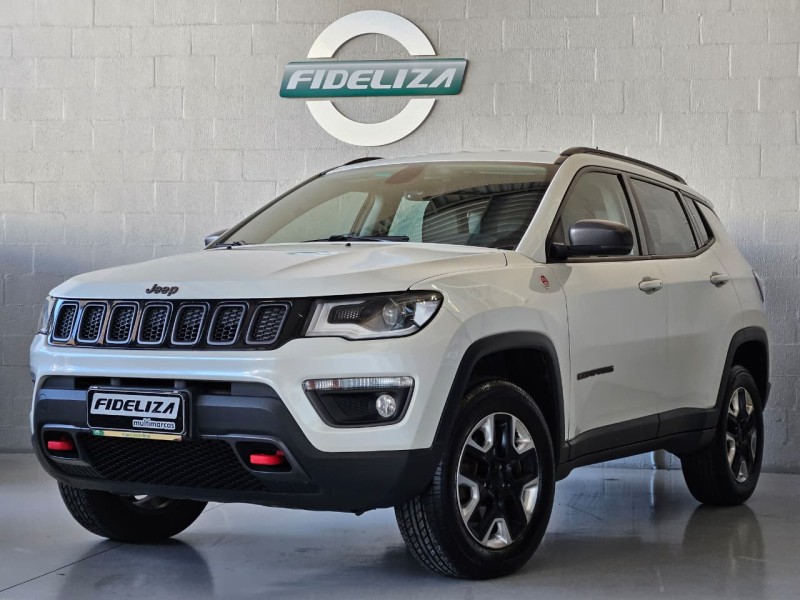 COMPASS 2.0 16V DIESEL TRAILHAWK 4X4 AUTOMÁTICO - 2017 - FARROUPILHA