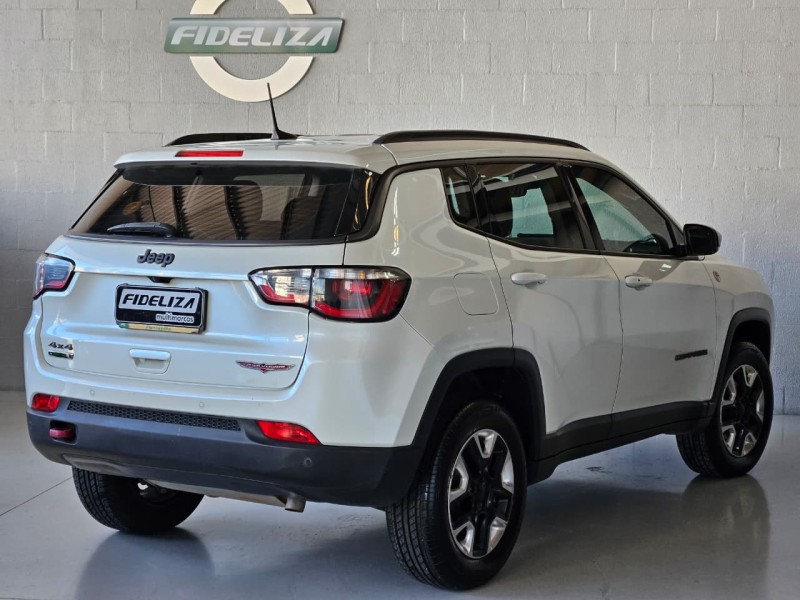 COMPASS 2.0 16V DIESEL TRAILHAWK 4X4 AUTOMÁTICO - 2017 - FARROUPILHA