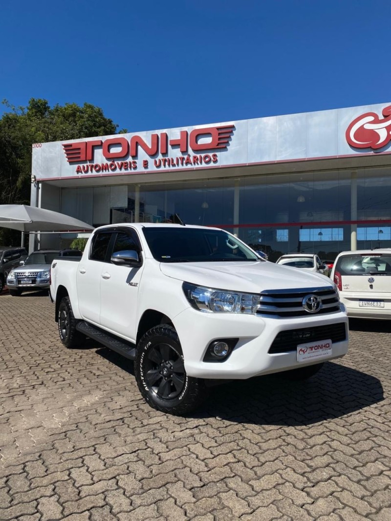 hilux 2.7 srv 4x2 cd 16v flex 4p automatico 2017 lajeado