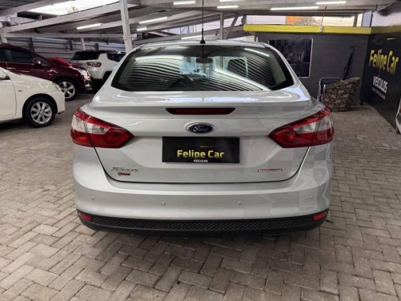 FOCUS 2.0 SE PLUS SEDAN 16V FLEX 4P AUTOMÁTICO - 2014 - CAXIAS DO SUL
