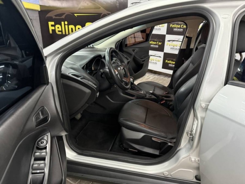 FOCUS 2.0 SE PLUS SEDAN 16V FLEX 4P AUTOMÁTICO - 2014 - CAXIAS DO SUL
