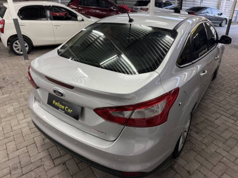 FOCUS 2.0 SE PLUS SEDAN 16V FLEX 4P AUTOMÁTICO - 2014 - CAXIAS DO SUL