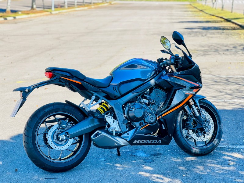 CBR 650R  - 2021 - BENTO GONçALVES