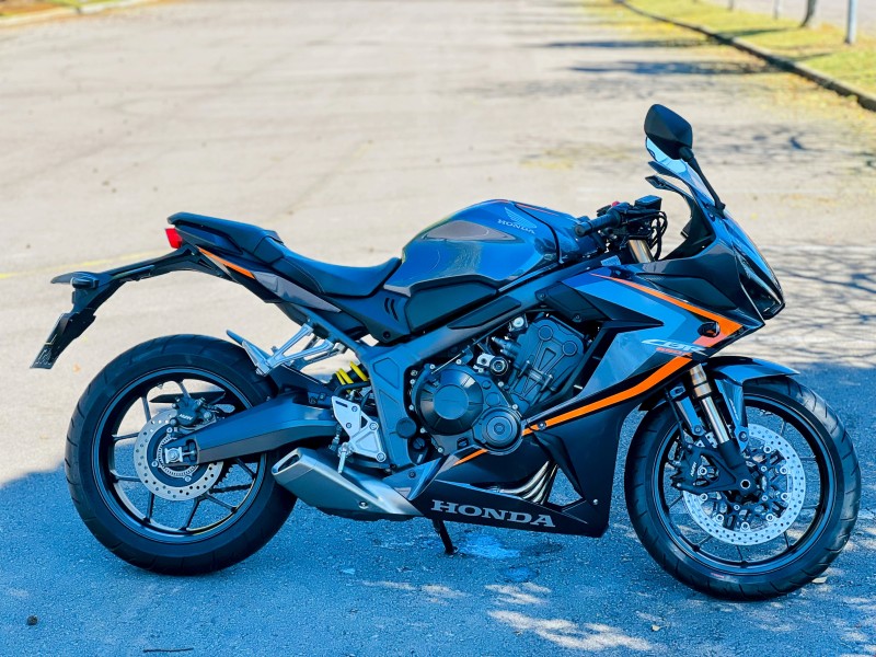 CBR 650R  - 2021 - BENTO GONçALVES