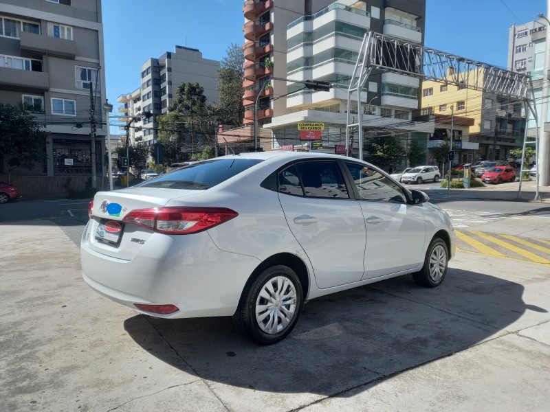 YARIS 1.5 XL SEDAN 16V FLEX 4P AUTOMÁTICO - 2023 - CAXIAS DO SUL