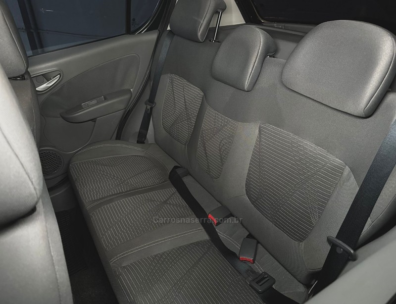 PALIO 1.4 EVO ATTRACTIVE ITALIA 8V FLEX 5P MANUAL - 2013 - MUçUM