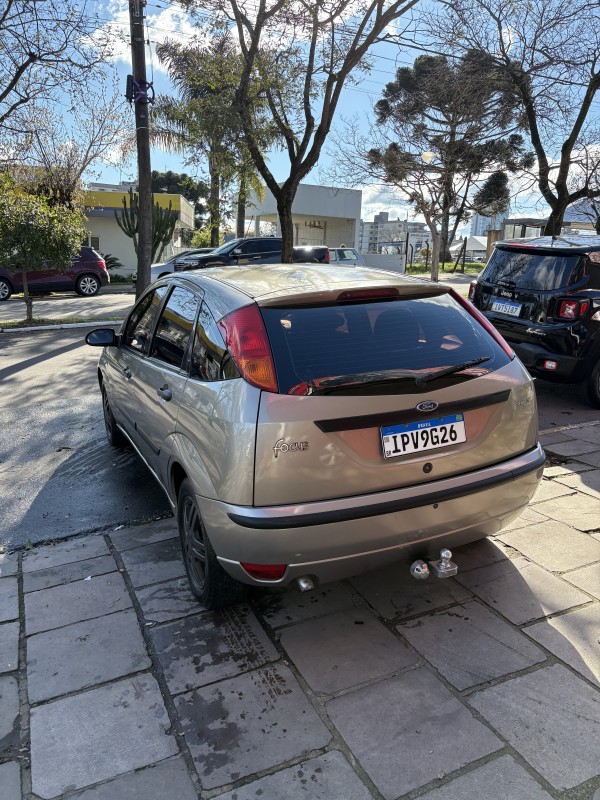 FOCUS 1.6 GL 8V FLEX 4P MANUAL - 2009 - FARROUPILHA