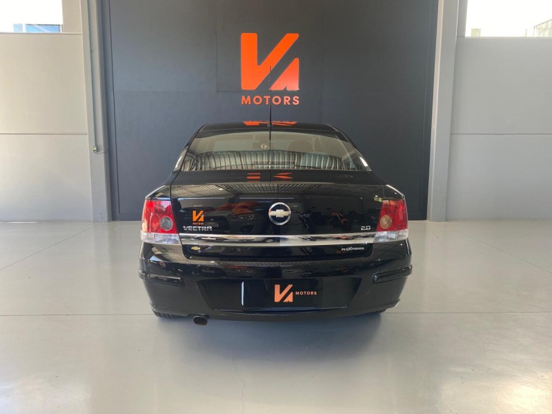 VECTRA 2.0 MPFI ELEGANCE 8V FLEX 4P MANUAL - 2006 - CARLOS BARBOSA
