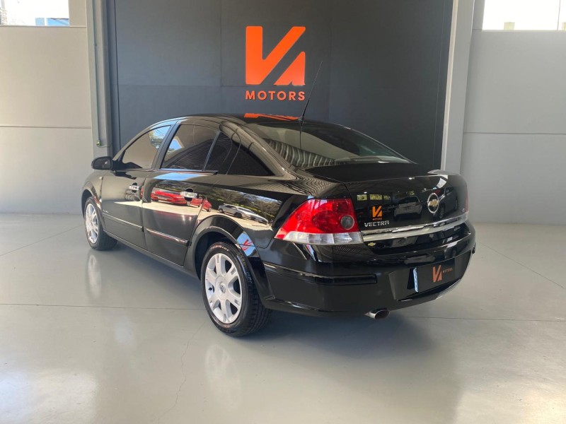 VECTRA 2.0 MPFI ELEGANCE 8V FLEX 4P MANUAL - 2006 - CARLOS BARBOSA