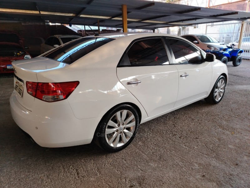 CERATO 1.6 SX3 16V GASOLINA 4P MANUAL - 2011 - CAXIAS DO SUL