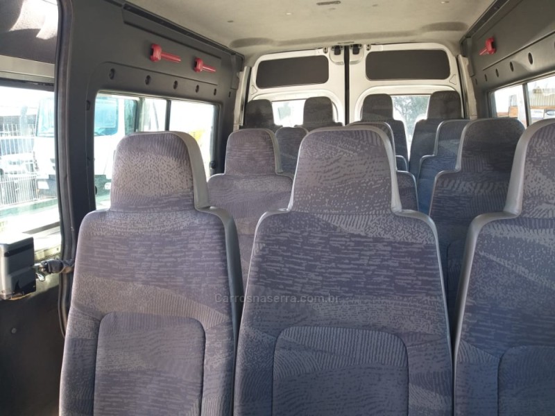 MASTER 2.5 DCI MINIBUS L2H2 16 LUGARES 16V DIESEL 3P MANUAL - 2011 - CAXIAS DO SUL