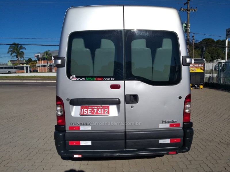 MASTER 2.5 DCI MINIBUS L2H2 16 LUGARES 16V DIESEL 3P MANUAL - 2011 - CAXIAS DO SUL