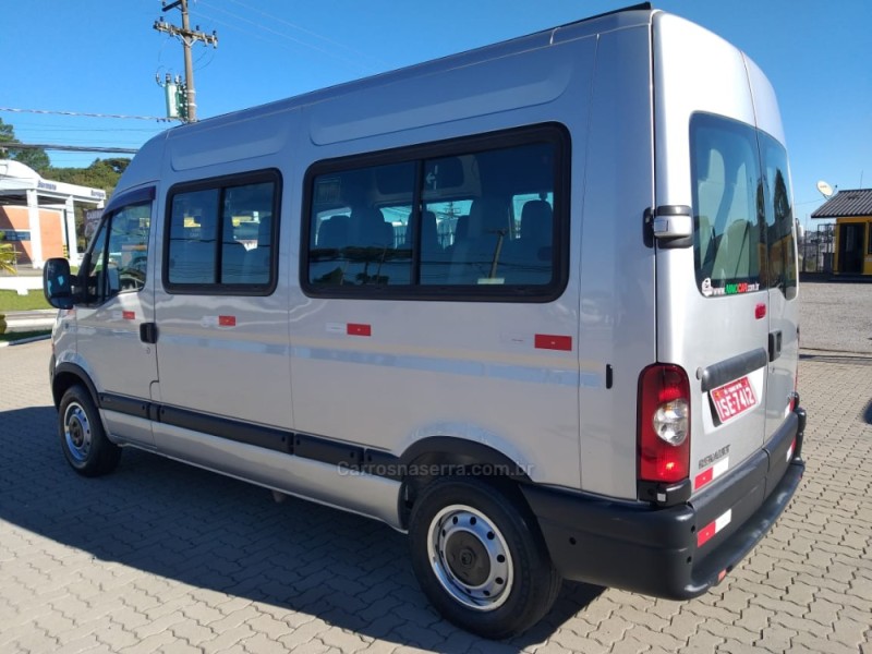 MASTER 2.5 DCI MINIBUS L2H2 16 LUGARES 16V DIESEL 3P MANUAL - 2011 - CAXIAS DO SUL