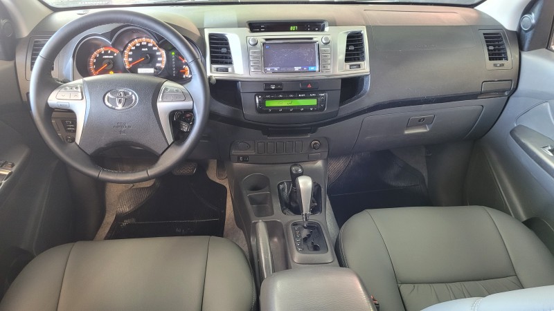 HILUX 3.0 SRV 4X4 CD 16V TURBO INTERCOOLER DIESEL 4P AUTOMÁTICO - 2014 - GARIBALDI