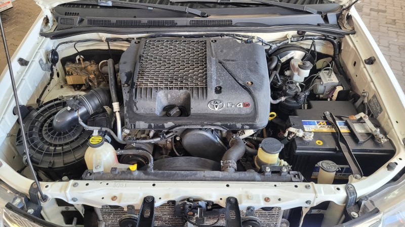 HILUX 3.0 SRV 4X4 CD 16V TURBO INTERCOOLER DIESEL 4P AUTOMÁTICO - 2014 - GARIBALDI