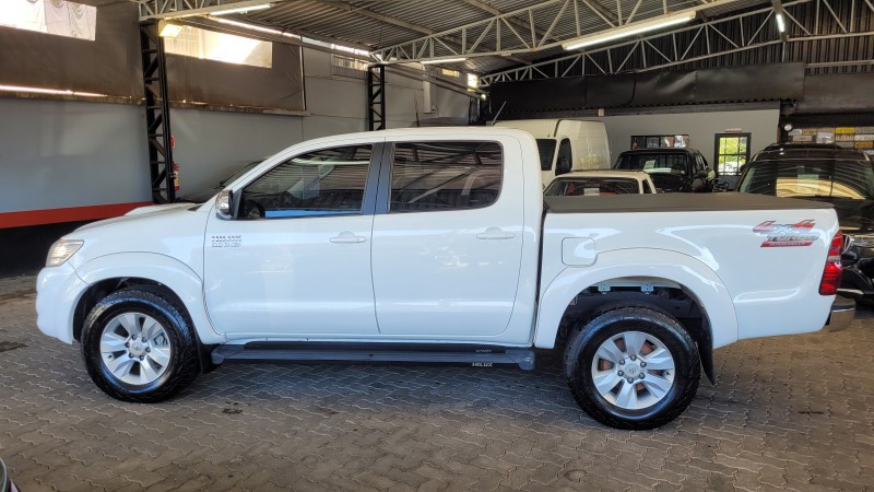 HILUX 3.0 SRV 4X4 CD 16V TURBO INTERCOOLER DIESEL 4P AUTOMÁTICO - 2014 - GARIBALDI