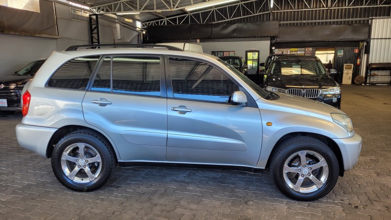 RAV4 2.0 4X2 16V GASOLINA 4P AUTOMÁTICO - 2001 - GARIBALDI