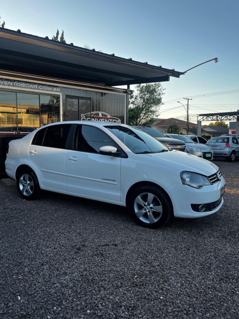 POLO 1.6 MI COMFORTLINE 8V FLEX 4P MANUAL - 2014 - LAJEADO