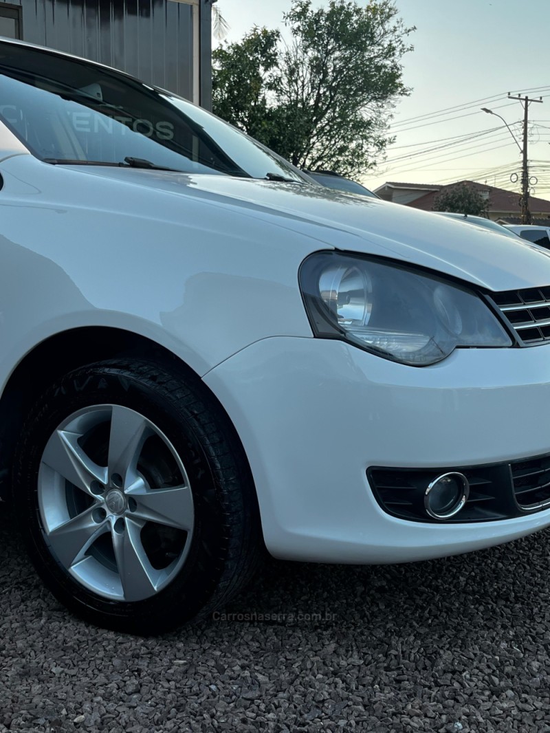 POLO 1.6 MI COMFORTLINE 8V FLEX 4P MANUAL - 2014 - LAJEADO