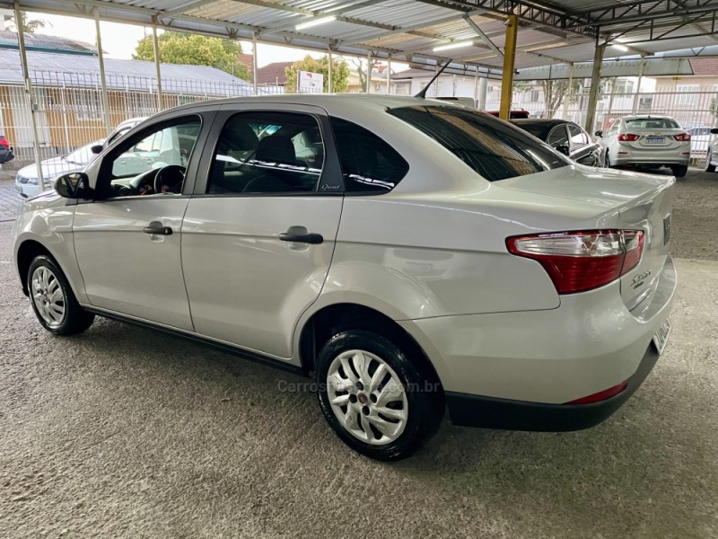 GRAND SIENA 1.0 ATTRACTIVE 8V FLEX 4P MANUAL - 2021 - CAXIAS DO SUL