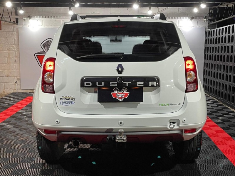 DUSTER 2.0 DYNAMIQUE 4X2 16V FLEX 4P AUTOMÁTICO - 2015 - TEUTôNIA