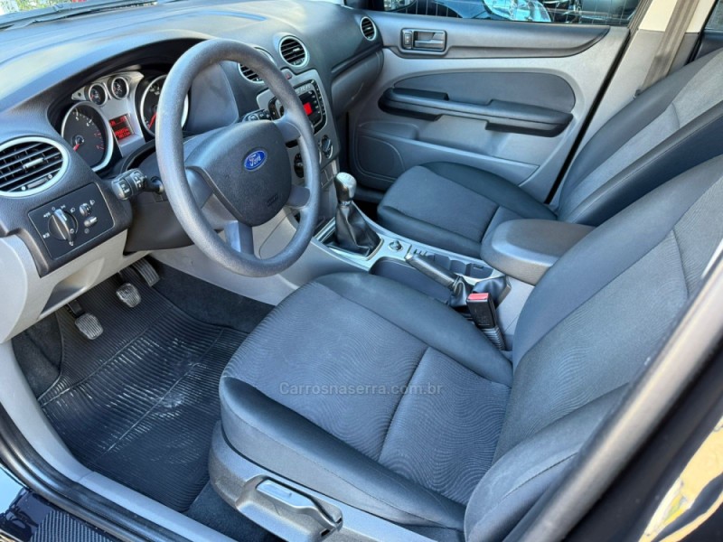 FOCUS 2.0 GLX 16V GASOLINA 4P MANUAL - 2009 - FARROUPILHA