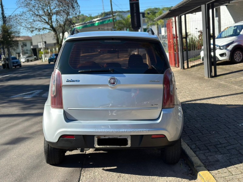 IDEA 1.6 MPI ESSENCE 16V FLEX 4P MANUAL - 2011 - PAROBé