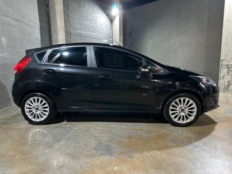 FIESTA 1.6 TITANIUM HATCH 16V FLEX 4P AUTOMÁTICO - 2016 - CAXIAS DO SUL
