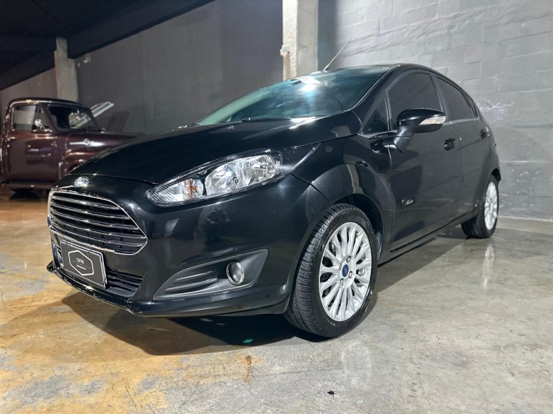 FIESTA 1.6 TITANIUM HATCH 16V FLEX 4P AUTOMÁTICO - 2016 - CAXIAS DO SUL