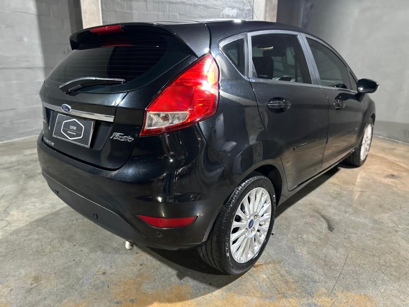 FIESTA 1.6 TITANIUM HATCH 16V FLEX 4P AUTOMÁTICO - 2016 - CAXIAS DO SUL