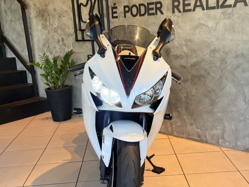 CBR 1000RR FIREBLADE - 2014 - CAXIAS DO SUL