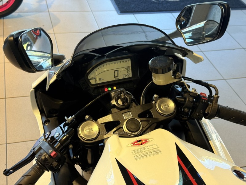 CBR 1000RR FIREBLADE - 2014 - CAXIAS DO SUL