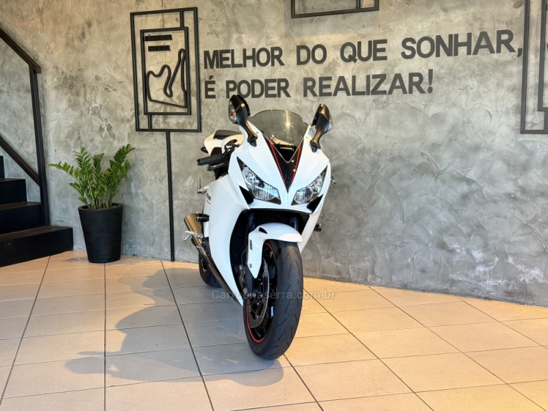 CBR 1000RR FIREBLADE - 2014 - CAXIAS DO SUL