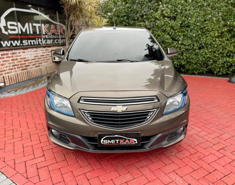 PRISMA 1.4 MPFI LTZ 8V FLEX 4P MANUAL - 2014 - ROLANTE