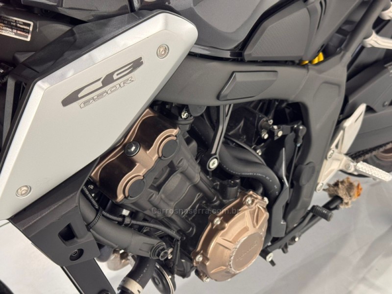 CB 650R  - 2022 - ESTâNCIA VELHA