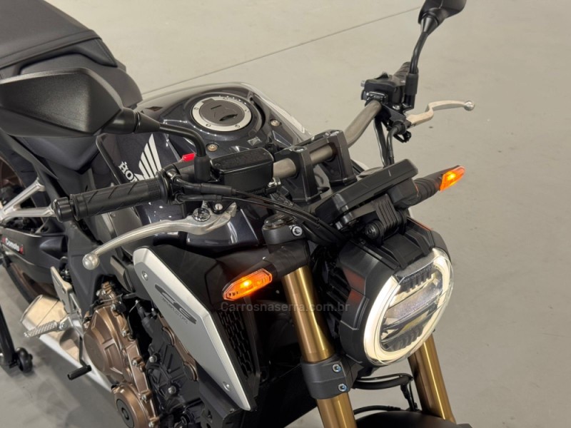 CB 650R  - 2022 - ESTâNCIA VELHA