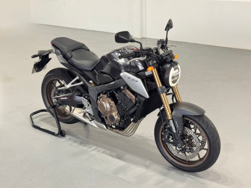 CB 650R  - 2022 - ESTâNCIA VELHA