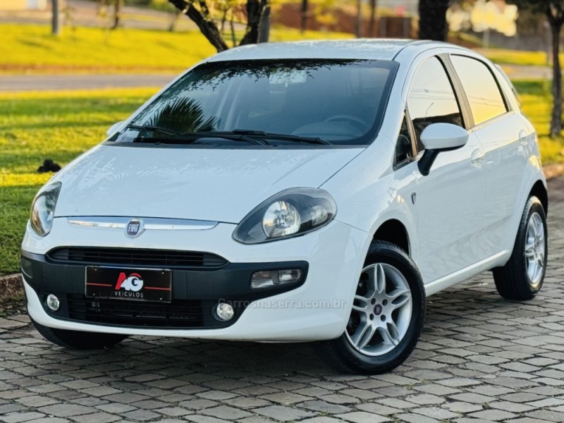 PUNTO 1.4 ATTRACTIVE ITALIA 8V FLEX 4P MANUAL - 2013 - CASCA