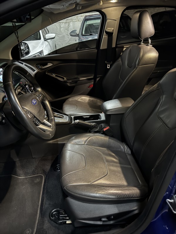 FOCUS 2.0 TITANIUM HATCH 16V FLEX 4P AUTOMÁTICO - 2016 - CAXIAS DO SUL