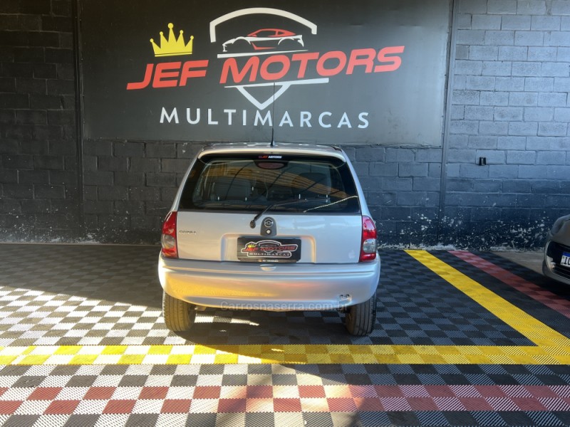CORSA 1.0 MPFI 8V GASOLINA 4P MANUAL - 2001 - CAXIAS DO SUL