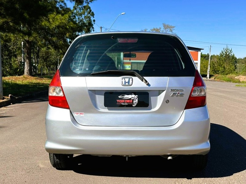 FIT 1.4 LX 8V FLEX 4P MANUAL - 2007 - SãO SEBASTIãO DO CAí