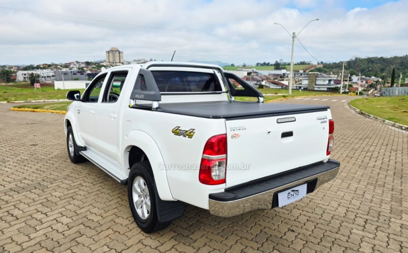 HILUX 2.7 SRV 4X4 CD 16V FLEX 4P AUTOMÁTICO - 2013 - LAJEADO