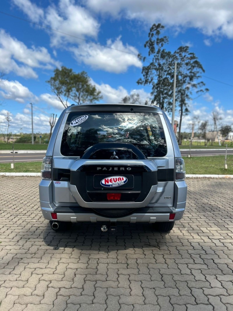 PAJERO FULL 3.2 HPE 4X4 16V DIESEL 4P AUTOMÁTICO - 2016 - LAJEADO